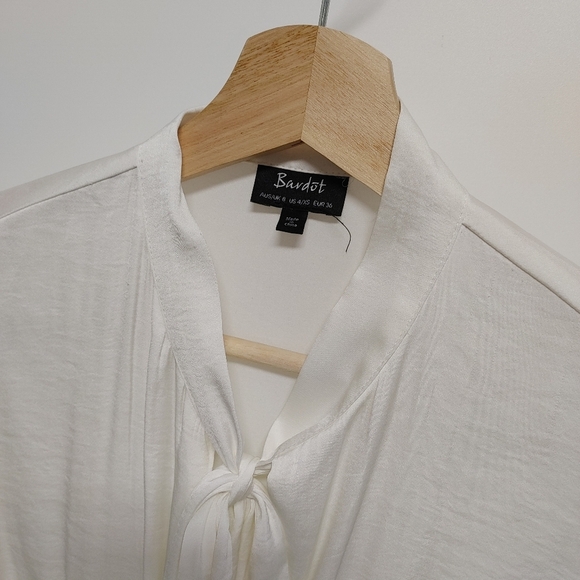 Bardot Tie Neck Ruched Blouse - Picture 4 of 5